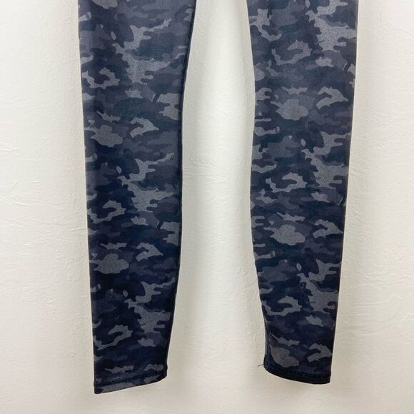 Fabletics Mid-Rise Charcoal Camo Powerhold Leggings - Picture 5 of 7